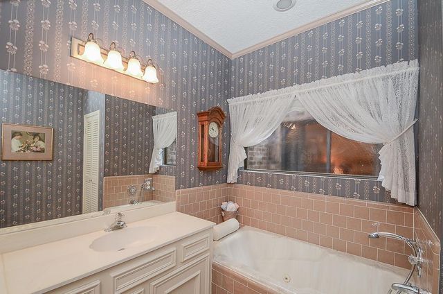 1919 Mosa Creek Court, Houston, TX 77017