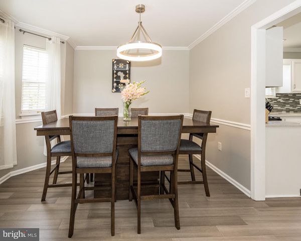 7 ROBINS NEST LN, New Castle, DE 19720