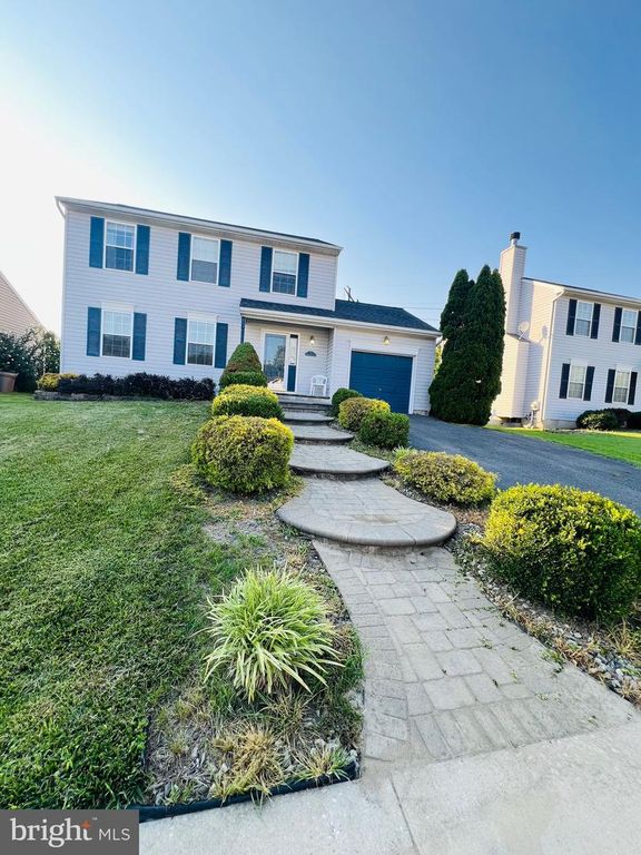 7 ROBINS NEST LN, New Castle, DE 19720