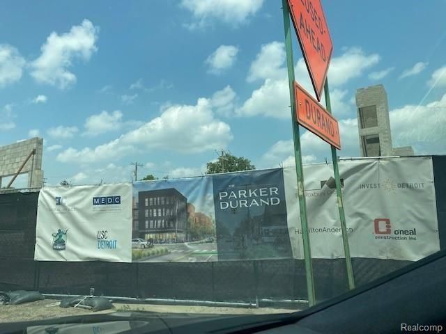 2218 VAN DYKE, Detroit, MI 48214