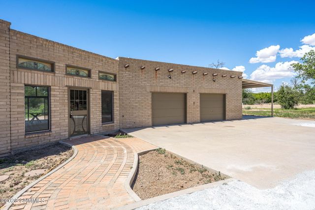 1032 Carver Road, Las Cruces, NM 88005