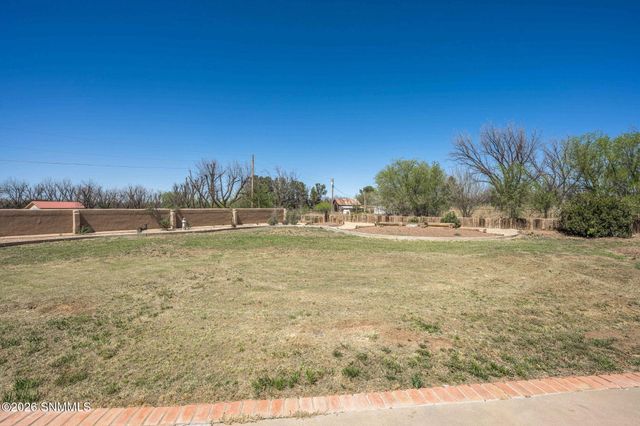 1032 Carver Road, Las Cruces, NM 88005