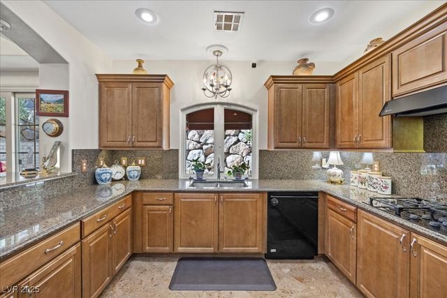 9 Cerchio Basso, Henderson, NV 89011