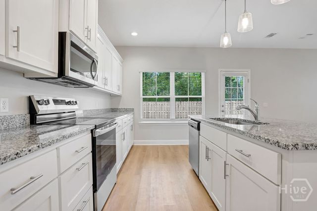 1277 Grayson Avenue, Hinesville, GA 31313