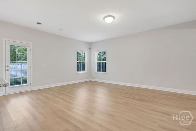 1277 Grayson Avenue, Hinesville, GA 31313