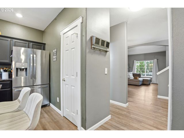 16356 Se ANDEREGG Pkwy, Damascus, OR 97089