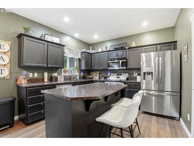 16356 Se ANDEREGG Pkwy, Damascus, OR 97089