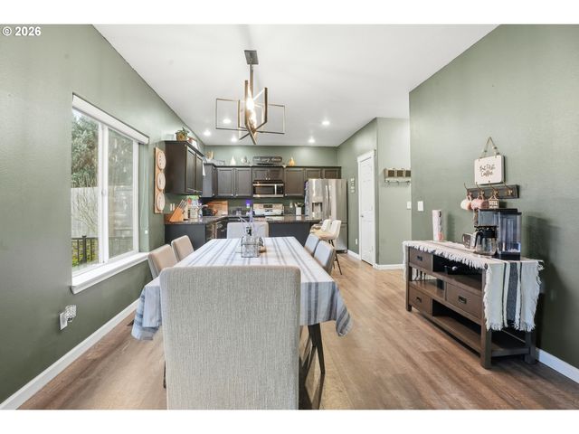 16356 Se ANDEREGG Pkwy, Damascus, OR 97089