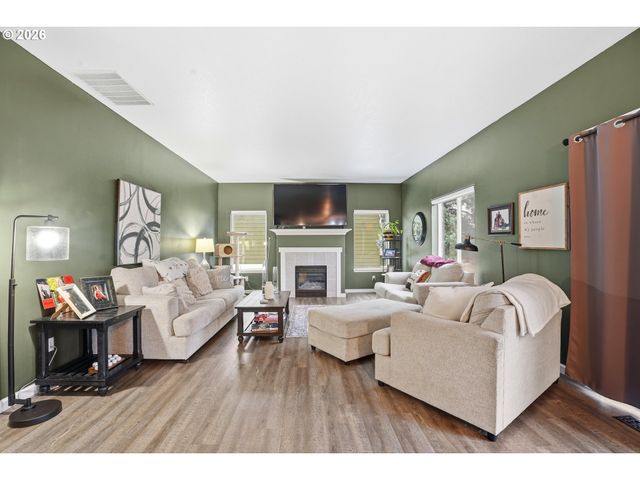 16356 Se ANDEREGG Pkwy, Damascus, OR 97089