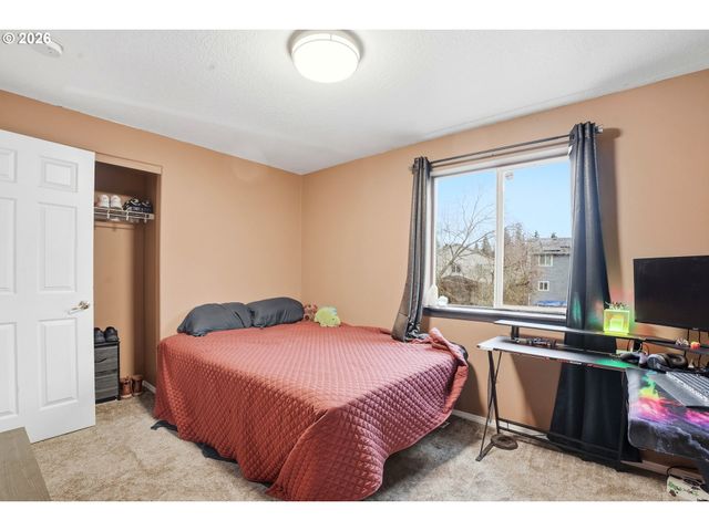 16356 Se ANDEREGG Pkwy, Damascus, OR 97089