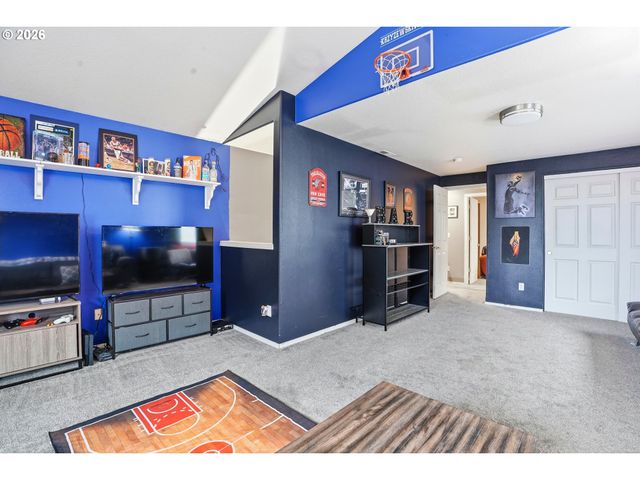 16356 Se ANDEREGG Pkwy, Damascus, OR 97089