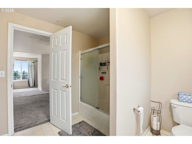 16356 Se ANDEREGG Pkwy, Damascus, OR 97089