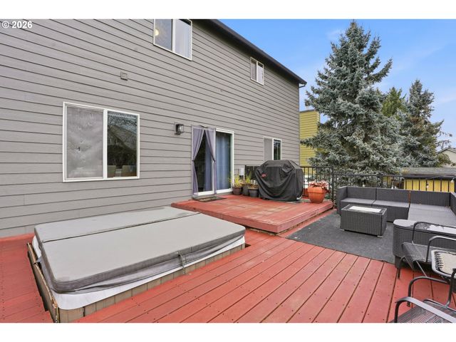 16356 Se ANDEREGG Pkwy, Damascus, OR 97089