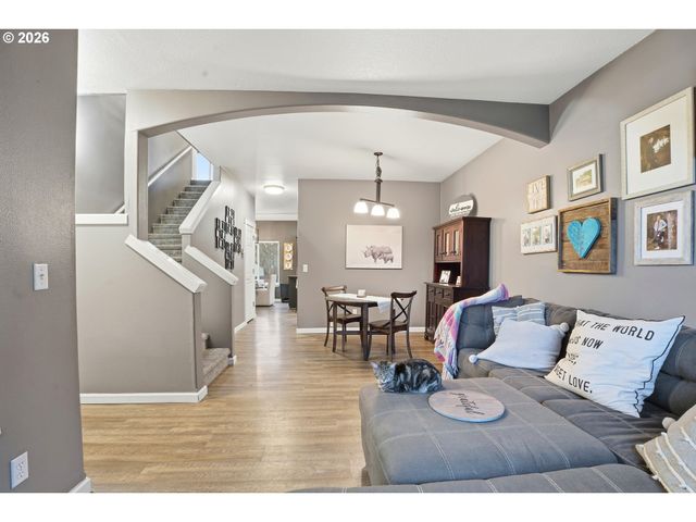 16356 Se ANDEREGG Pkwy, Damascus, OR 97089
