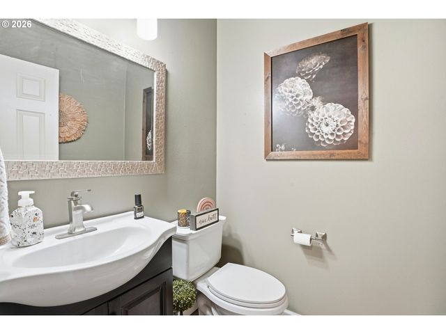 16356 Se ANDEREGG Pkwy, Damascus, OR 97089