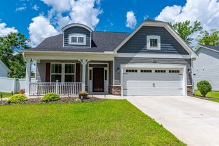 395 Dunbarton Ln., Conway, SC 29526