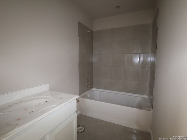 1104 Limestone Ridge, Seguin, TX 78155