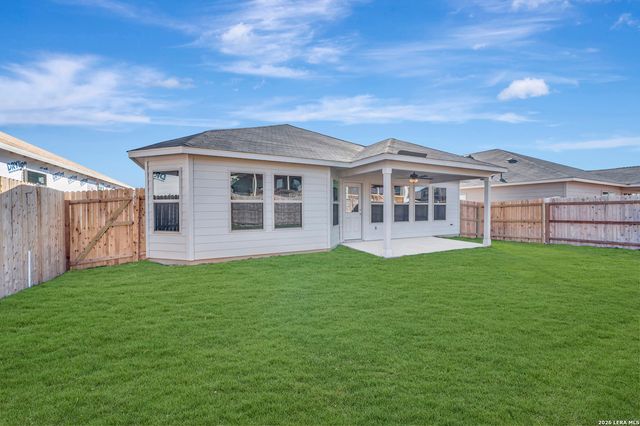 1104 Limestone Ridge, Seguin, TX 78155