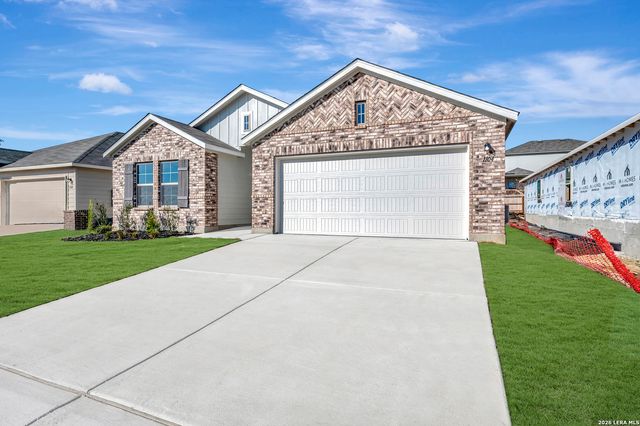 1104 Limestone Ridge, Seguin, TX 78155