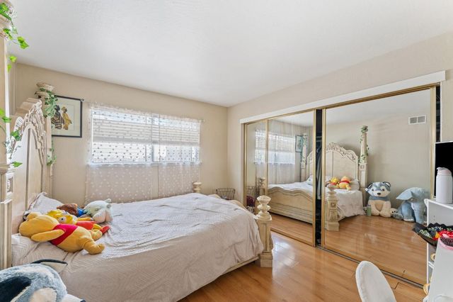 2163 65th Ave, Sacramento, CA 95822