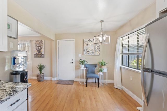 2163 65th Ave, Sacramento, CA 95822