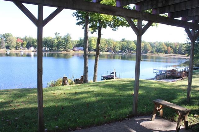 2110 Deer Lake Road, Harrison, MI 48625