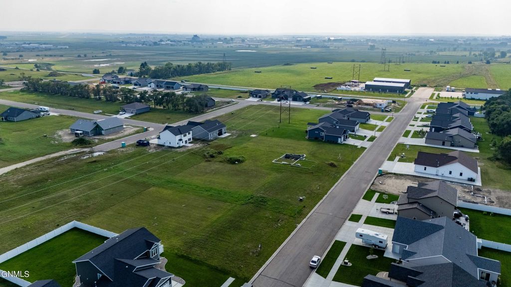 5319 Hendrickson photo 6