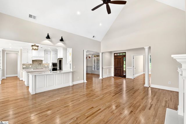 10445 New Cut Road, Campobello, SC 29322