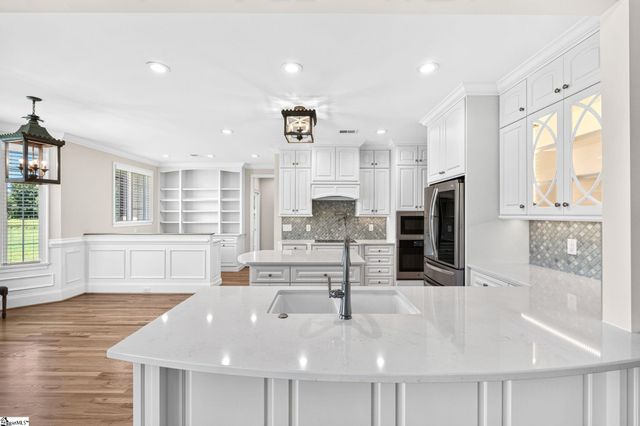 10445 New Cut Road, Campobello, SC 29322
