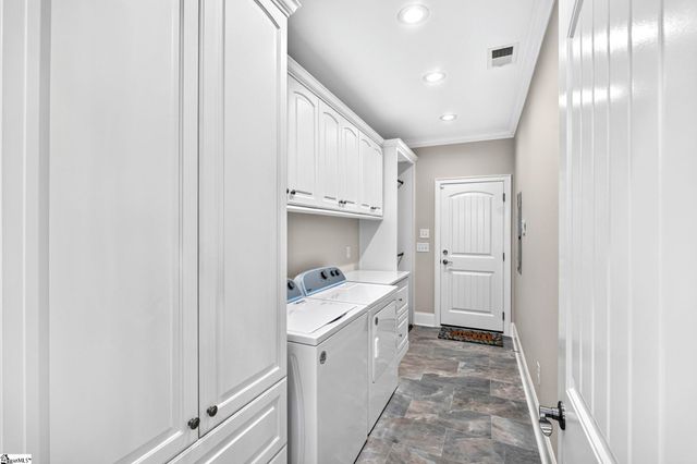 10445 New Cut Road, Campobello, SC 29322