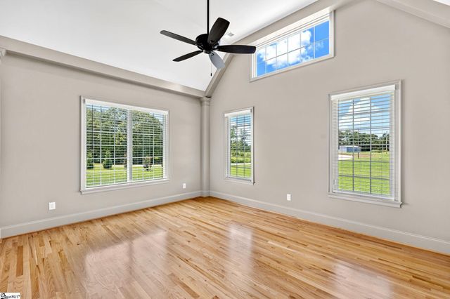 10445 New Cut Road, Campobello, SC 29322