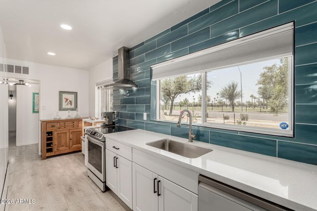 1814 W THOMAS Road, Phoenix, AZ 85015