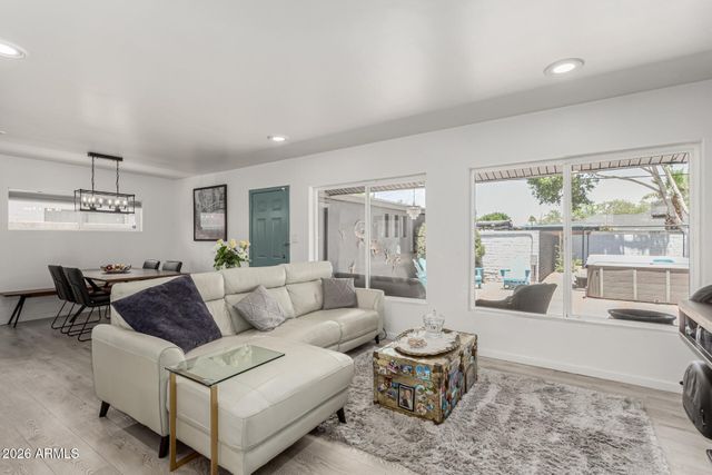 1814 W THOMAS Road, Phoenix, AZ 85015