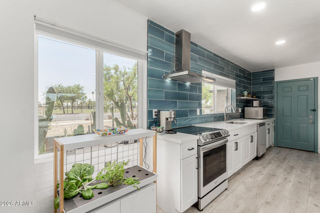 1814 W THOMAS Road, Phoenix, AZ 85015