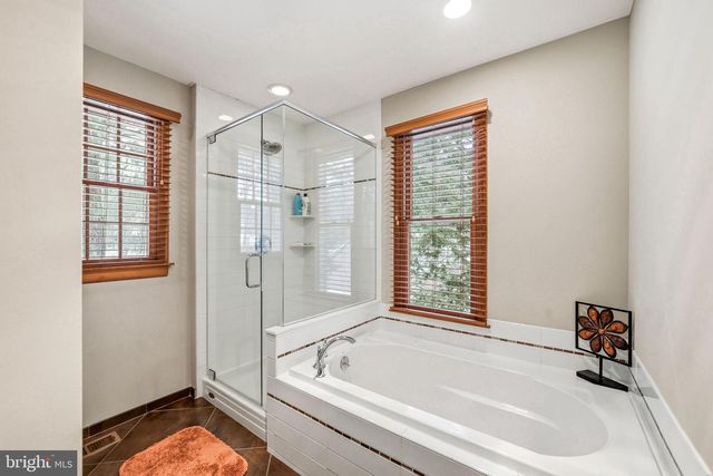 47 TENBY CHASE DR, Voorhees, NJ 08043