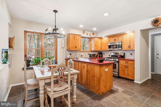 47 TENBY CHASE DR, Voorhees, NJ 08043