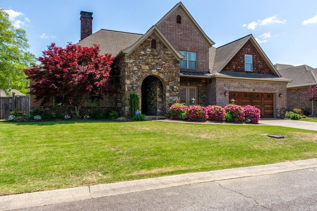 1130 Applewood Drive, Conway, AR 72034