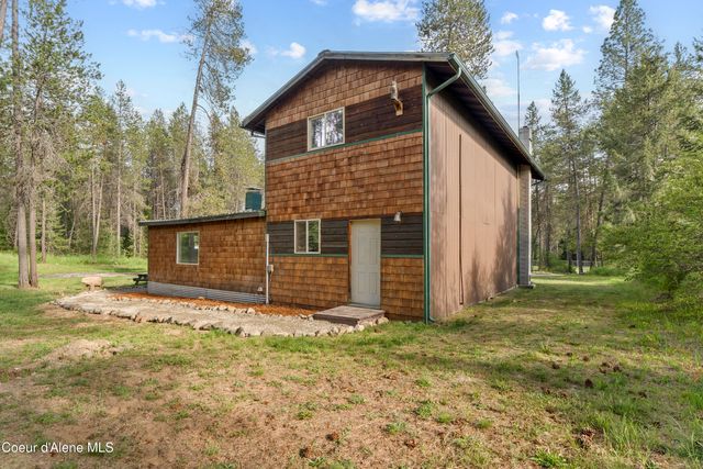 17561 E PERIMETER RD, Athol, ID 83801