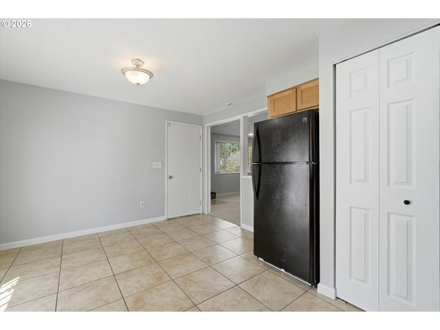 6518 Se 93RD Ave, Portland, OR 97266