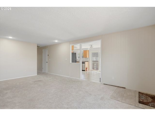 6518 Se 93RD Ave, Portland, OR 97266