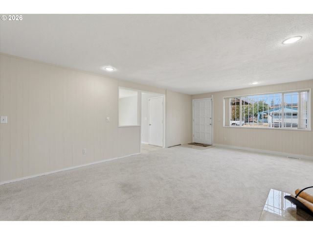 6518 Se 93RD Ave, Portland, OR 97266