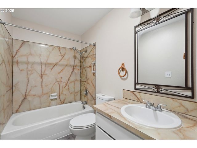 6518 Se 93RD Ave, Portland, OR 97266