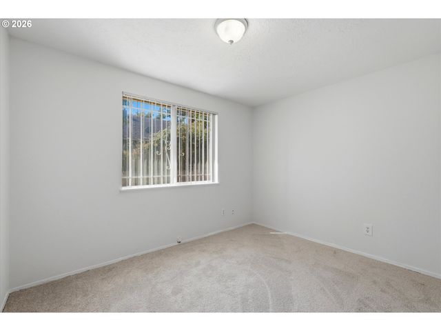 6518 Se 93RD Ave, Portland, OR 97266