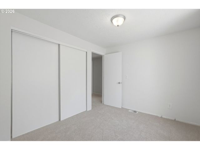 6518 Se 93RD Ave, Portland, OR 97266