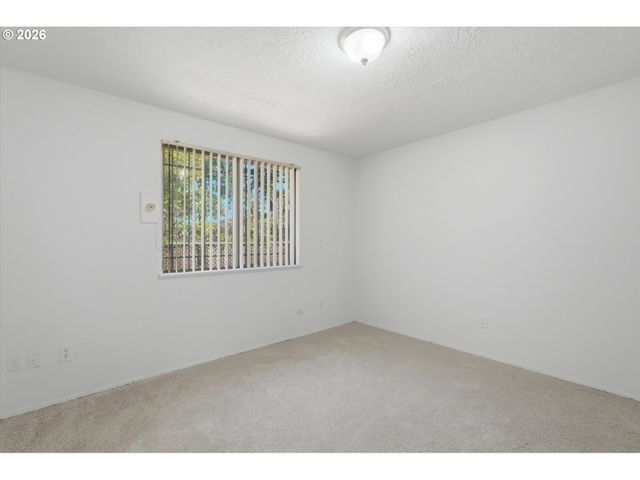 6518 Se 93RD Ave, Portland, OR 97266