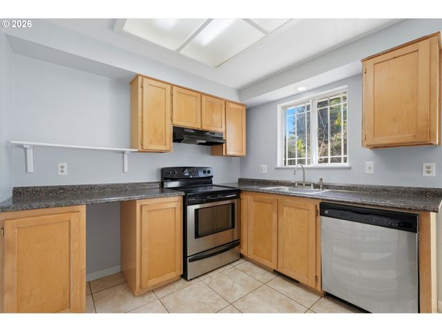 6518 Se 93RD Ave, Portland, OR 97266