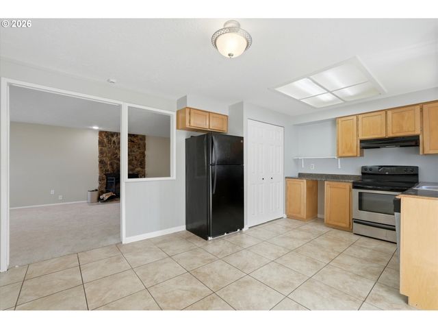 6518 Se 93RD Ave, Portland, OR 97266