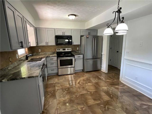 2856 Nuptial Lane, Lawrenceville, GA 30044