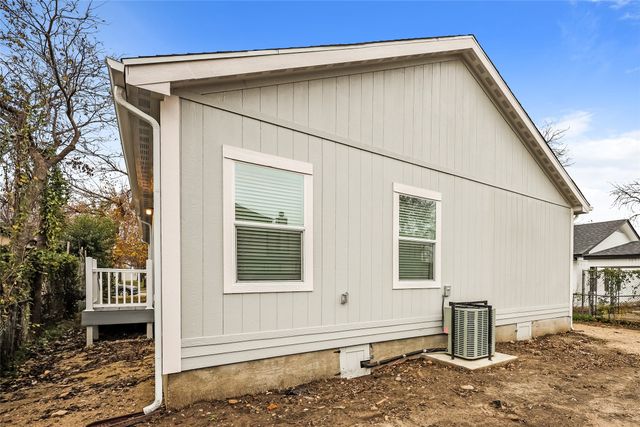 2043 Bayside Street, Dallas, TX 75212