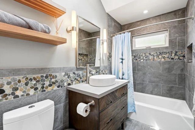 637 Sparta Drive, Encinitas, CA 92024